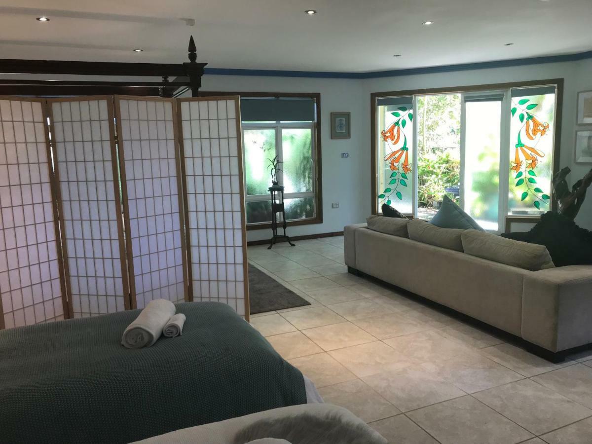 Taj On Byrnes - Private Luxury Apartment Mareeba Exterior photo